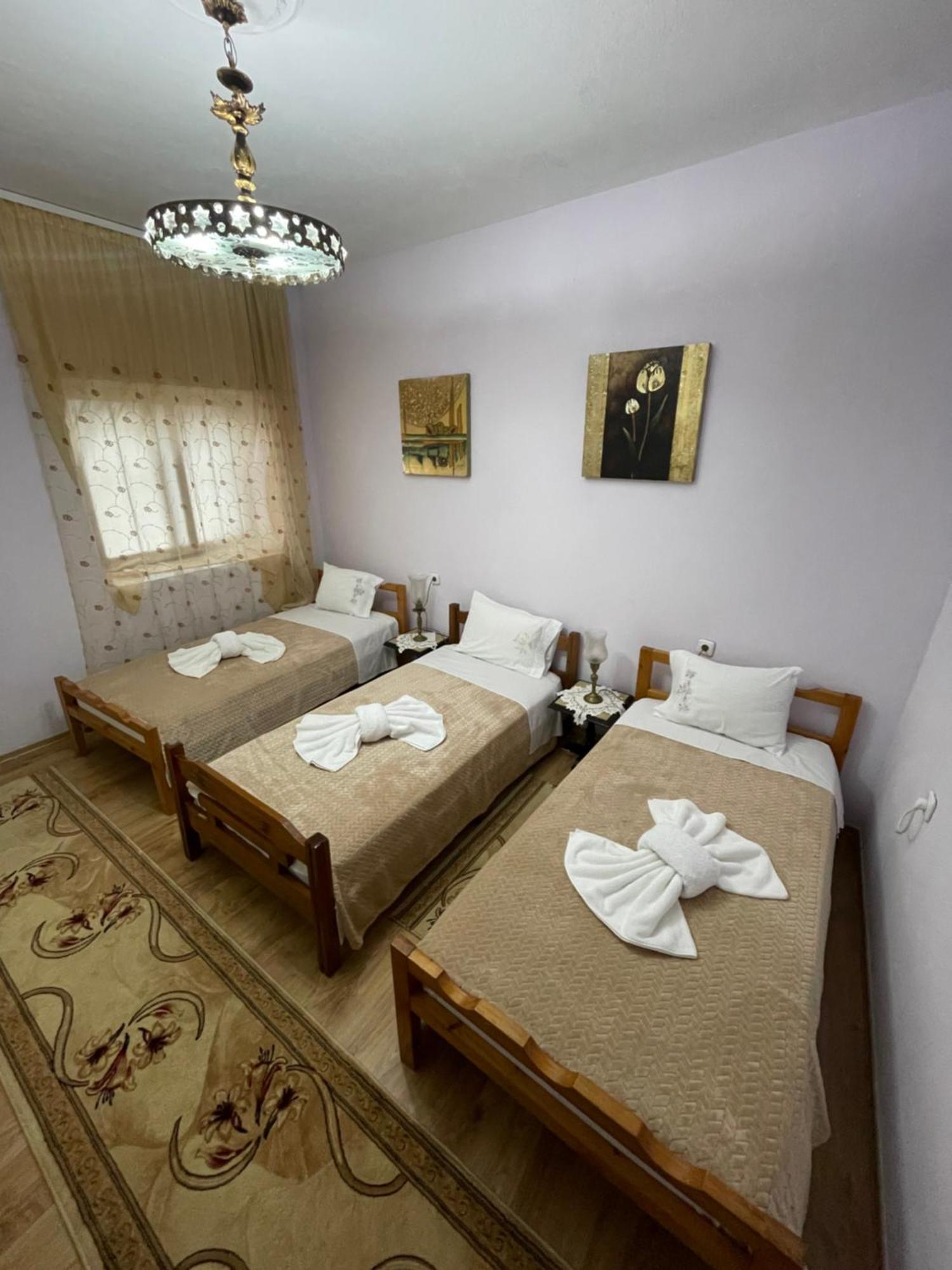 Luigi Guest House Gjirokastër Exterior foto